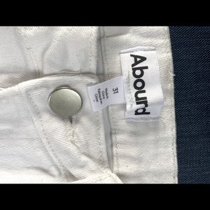 Size 31 Abound white skinny jeans.